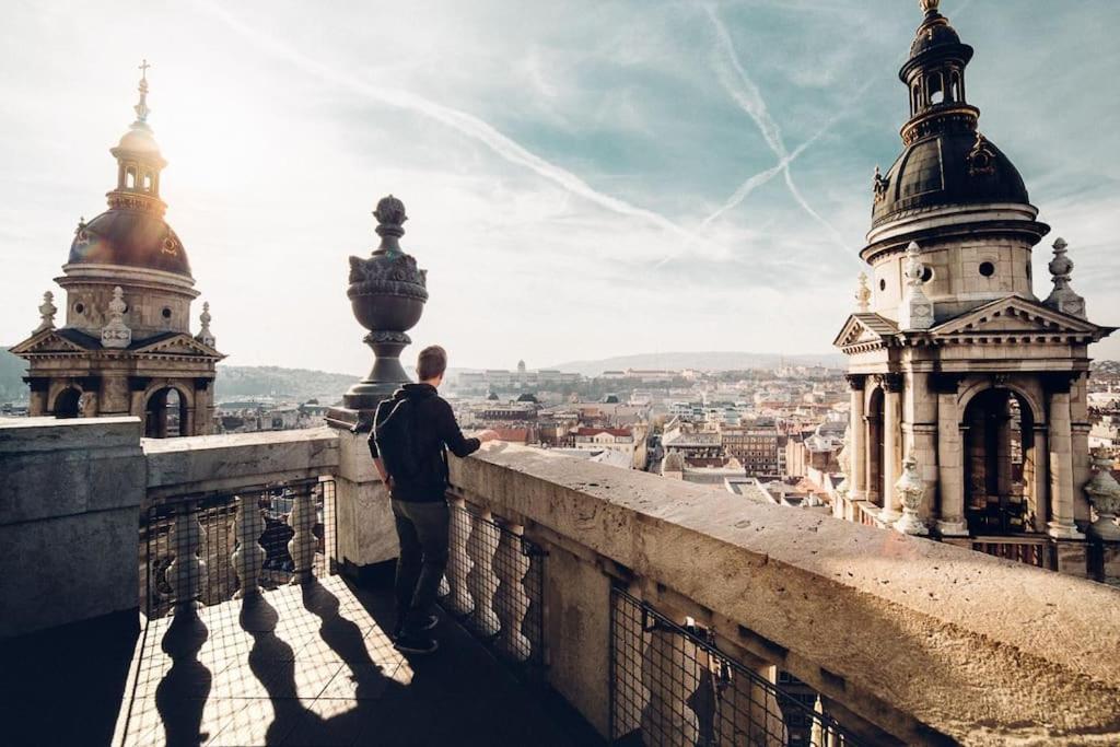 Deleted * Budapest