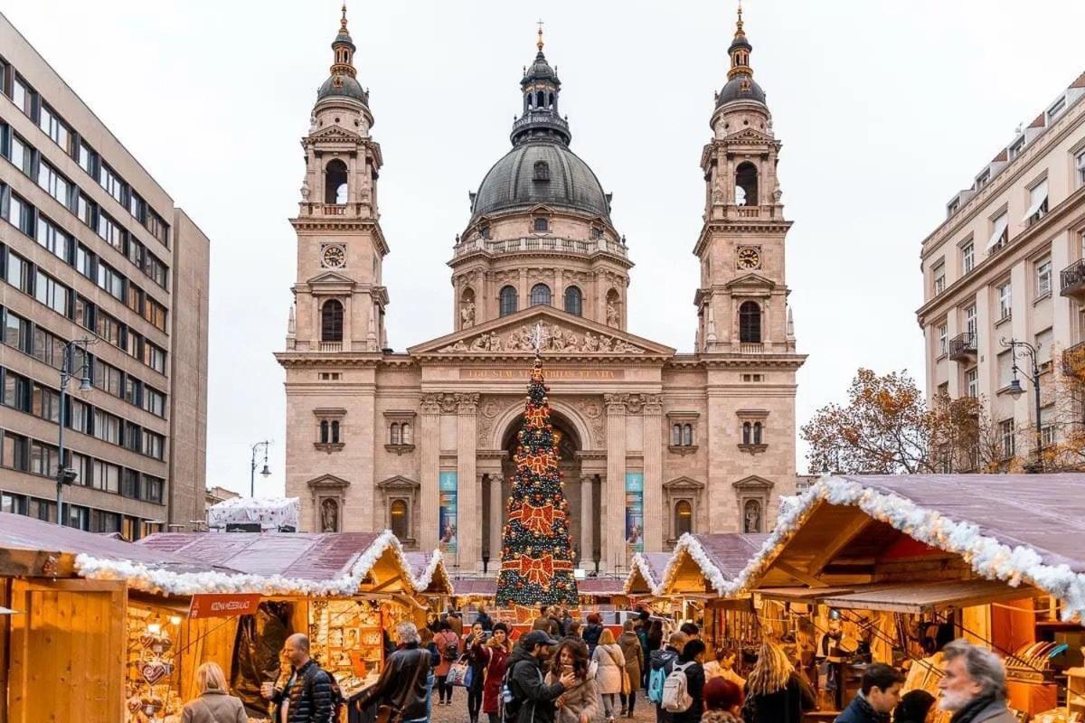 Deleted * Budapest